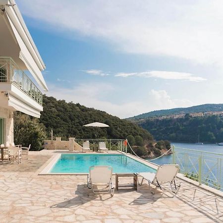 Meganisi Blue Villa Spartokhórion Екстериор снимка