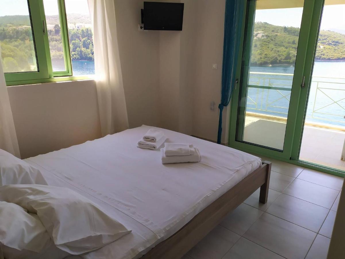 Meganisi Blue Villa Spartokhórion Екстериор снимка