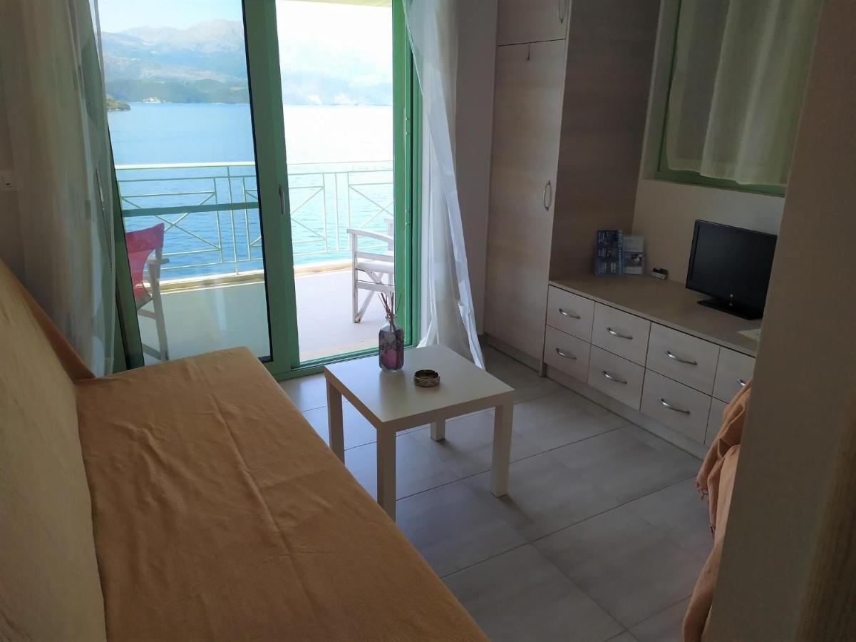 Meganisi Blue Villa Spartokhórion Екстериор снимка